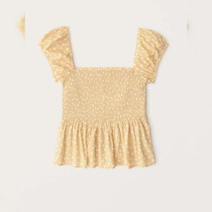 NWT Abercrombie & Fitch Smocked Puff Sleeve Top, Size M, in Yellow polka dot